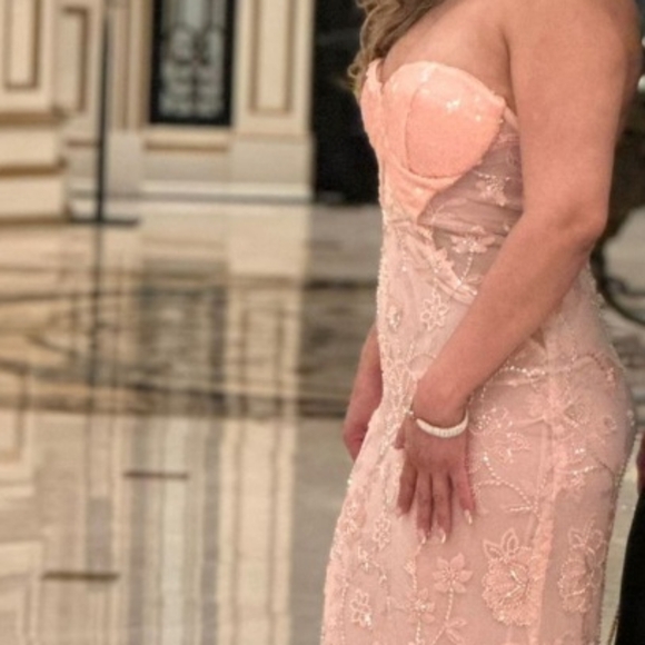 Party dress size M ( Color Peach) - Picture 9 of 9